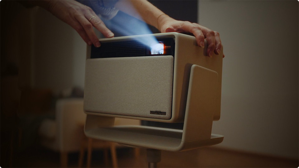 Built-In Flexible Stand